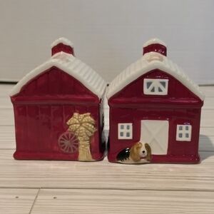 Pioneer Woman Red and White Ceramic Rustic Barn Salt And Papper Shakers Dogs